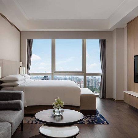 Shanghai Marriott Hotel Pudong East - Only A 30 Minute Drive From Disney Экстерьер фото