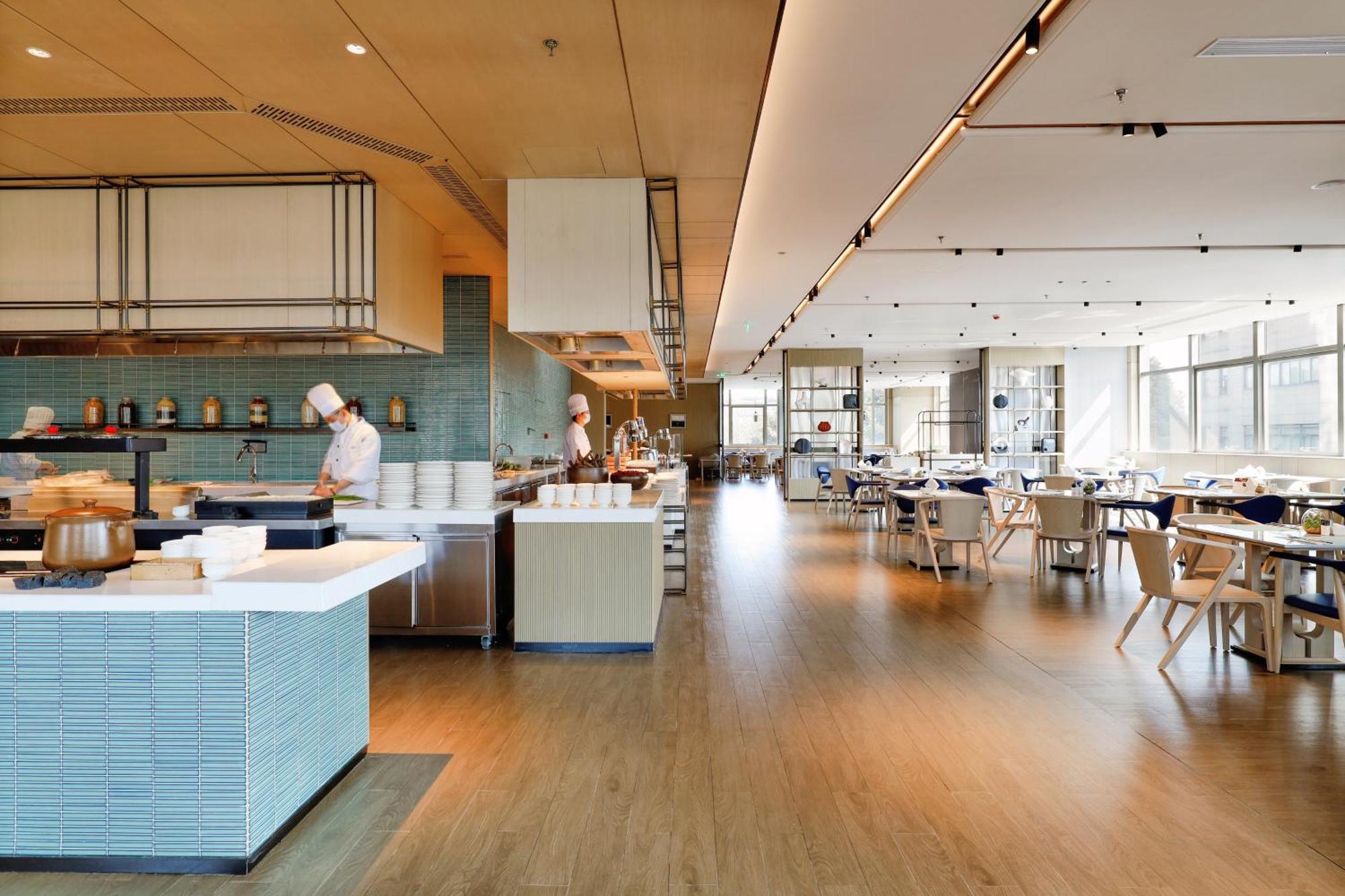 Shanghai Marriott Hotel Pudong East - Only A 30 Minute Drive From Disney Экстерьер фото