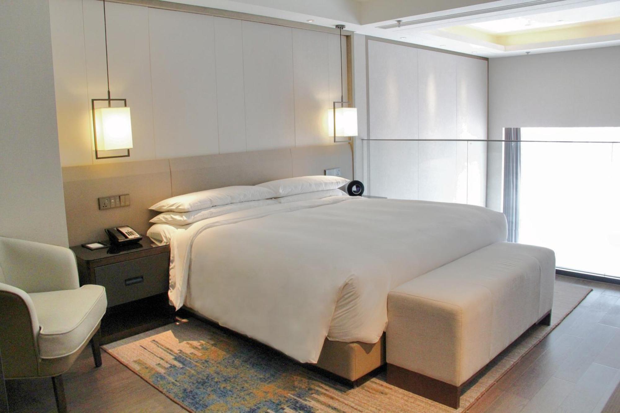 Shanghai Marriott Hotel Pudong East - Only A 30 Minute Drive From Disney Экстерьер фото