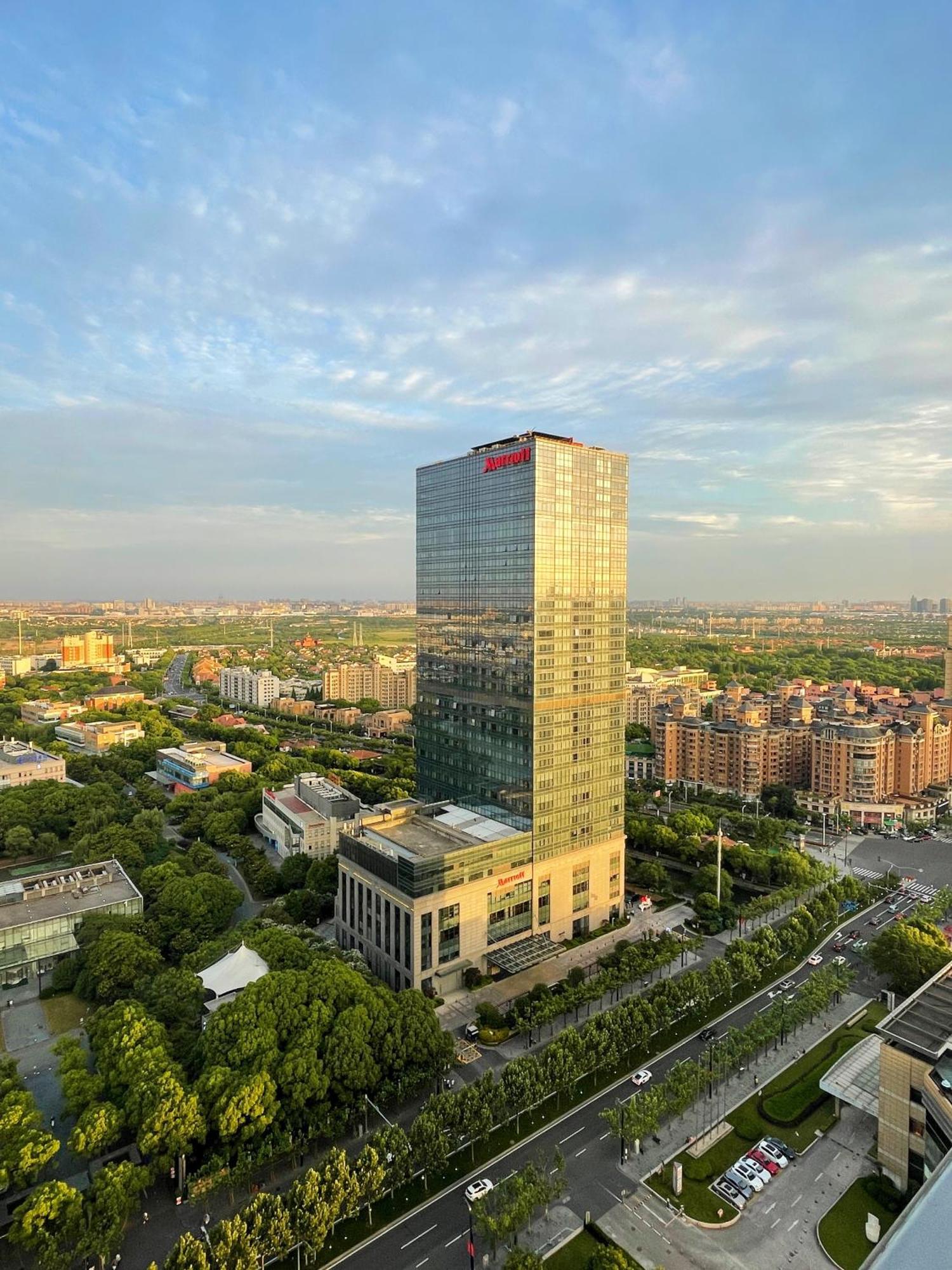Shanghai Marriott Hotel Pudong East - Only A 30 Minute Drive From Disney Экстерьер фото
