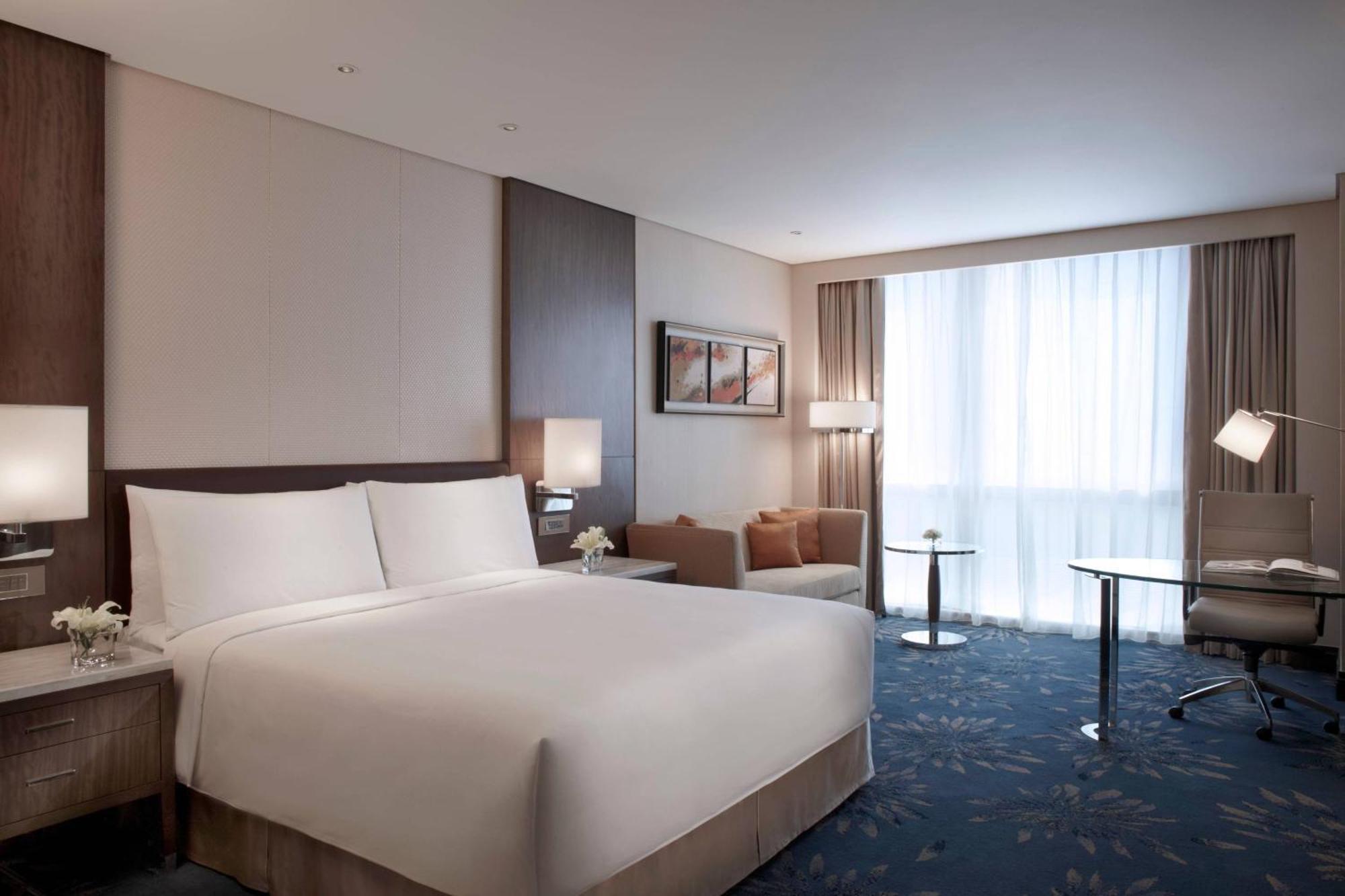 Shanghai Marriott Hotel Pudong East - Only A 30 Minute Drive From Disney Экстерьер фото