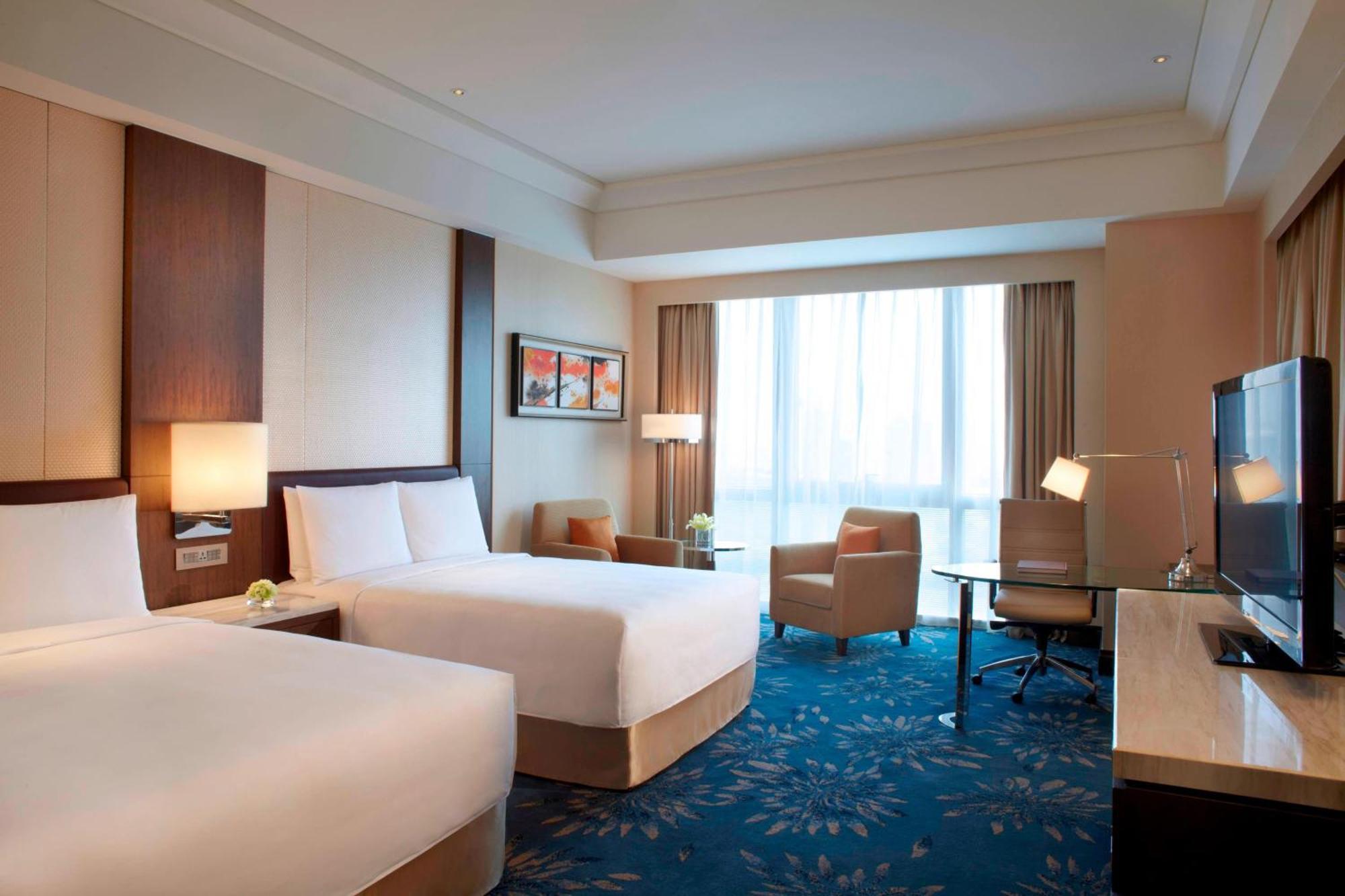 Shanghai Marriott Hotel Pudong East - Only A 30 Minute Drive From Disney Экстерьер фото